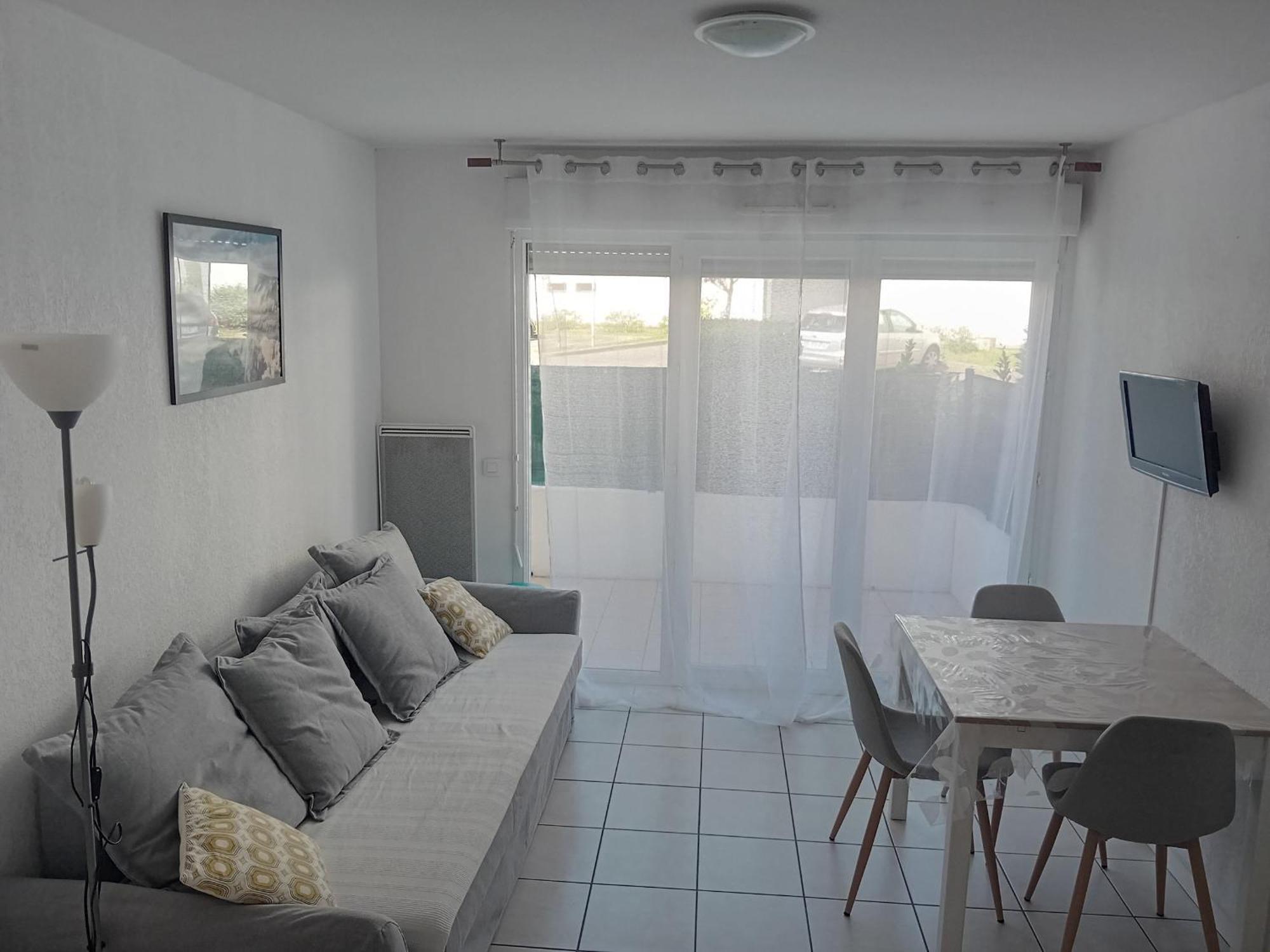 Calme T2 Avec Terrasse A Hendaye, Proche Plage - Fr-1-239-780 Exteriör bild